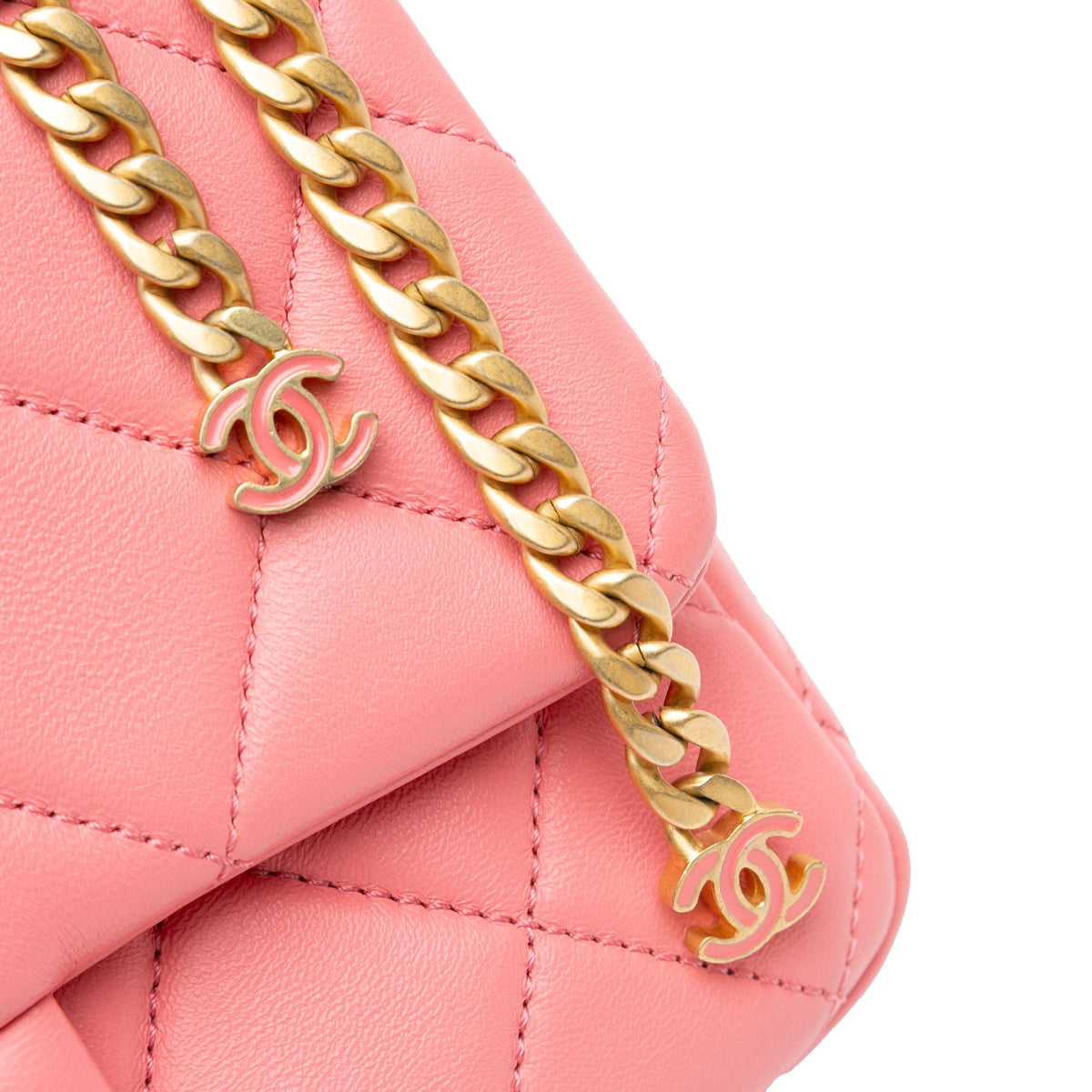 Chanel Small Lambskin Pending CC Flap (SHG-dgP3uh)