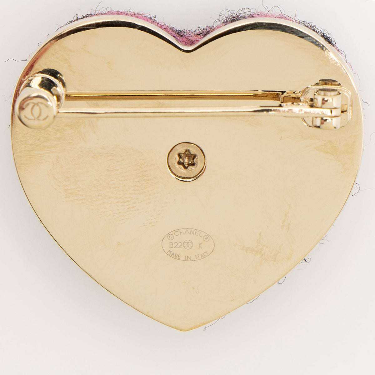Chanel Tweed CC Heart Brooch (SHF-VFIfru)