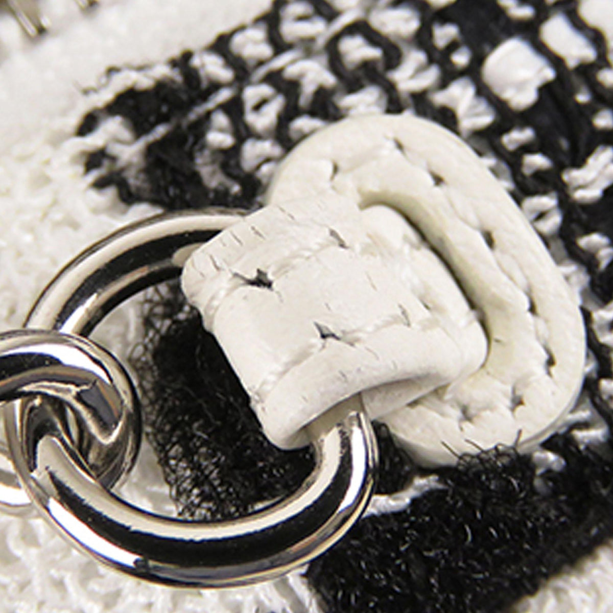 Chanel Tweed Round Clutch with Chain (SHG-jox5Cf)