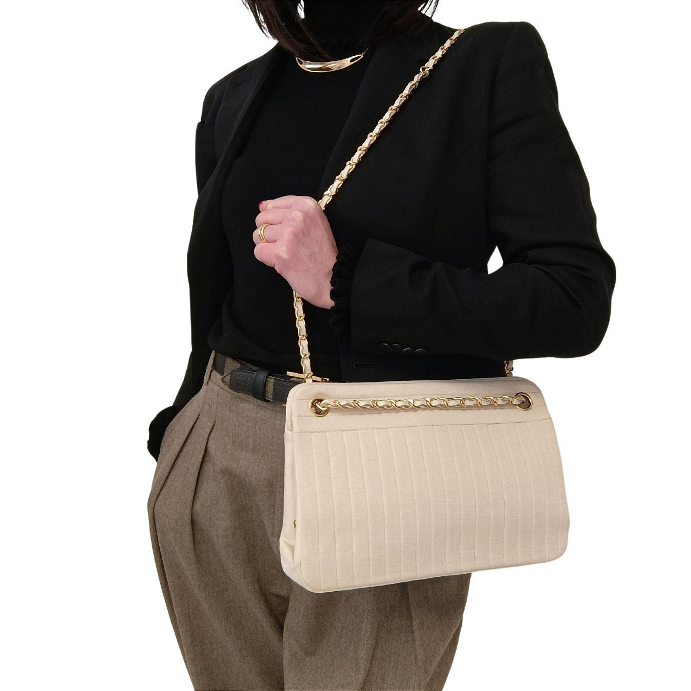 CHANEL vintage shoulder bag in beige cotton