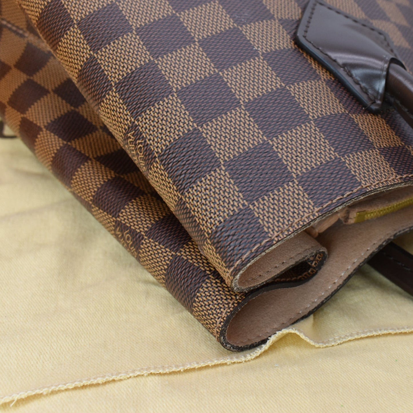 LOUIS VUITTON Kensington Damier Ebene Tote Bag Brown