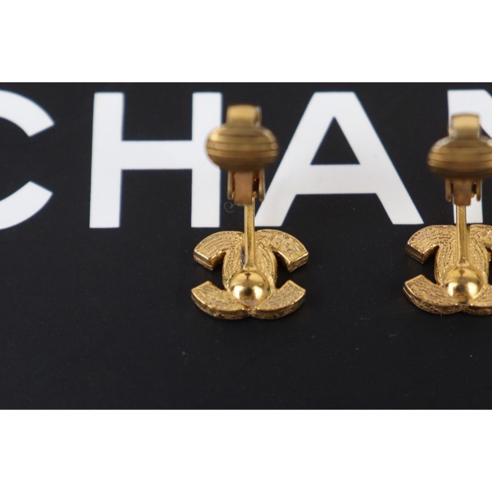 Rank AB |CHANEL COCO Mark Diamond Vintage Earrings |24062714