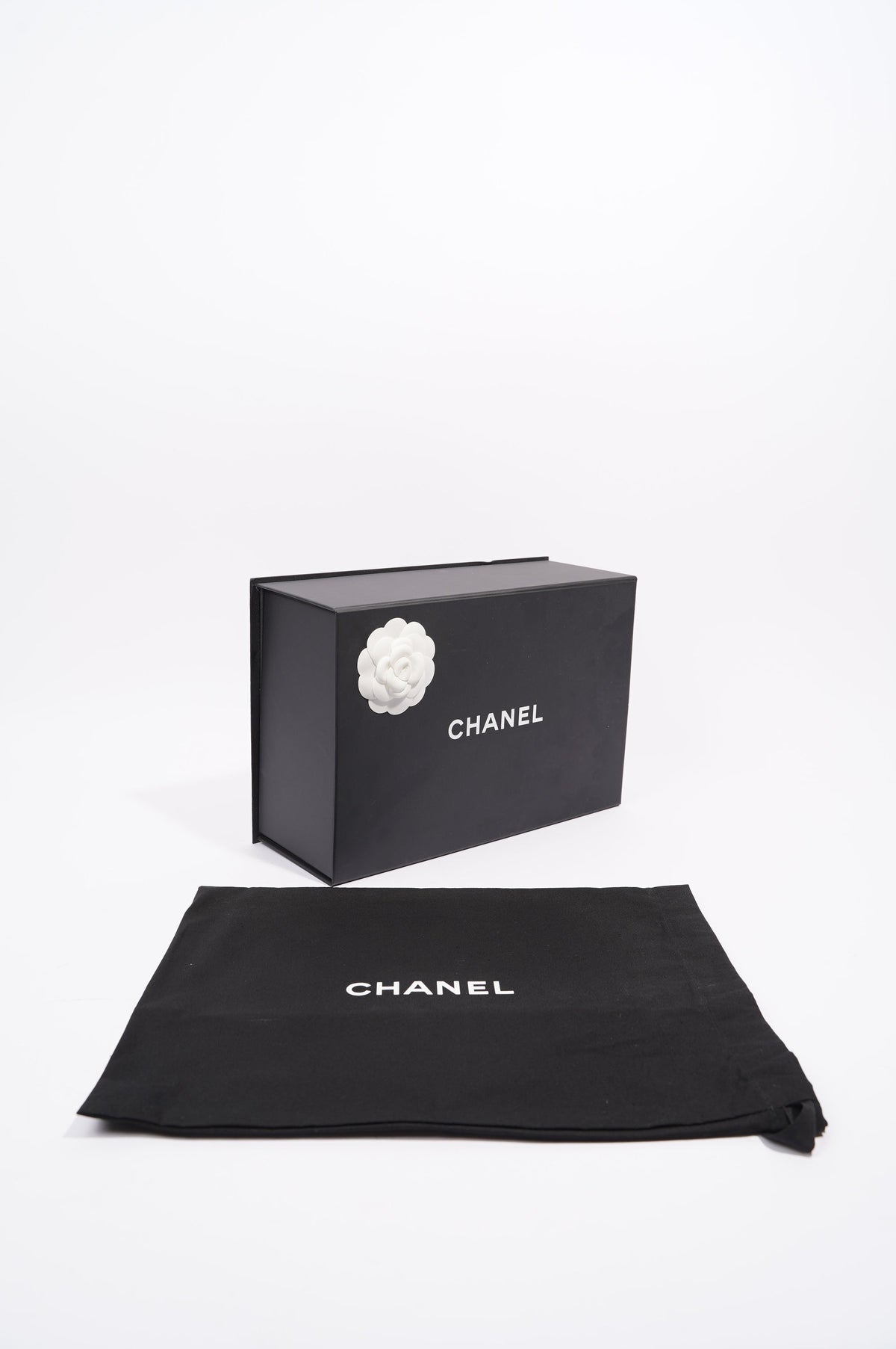 Chanel Womens 21K Coco Handle Iridescent Purple Caviar Mini