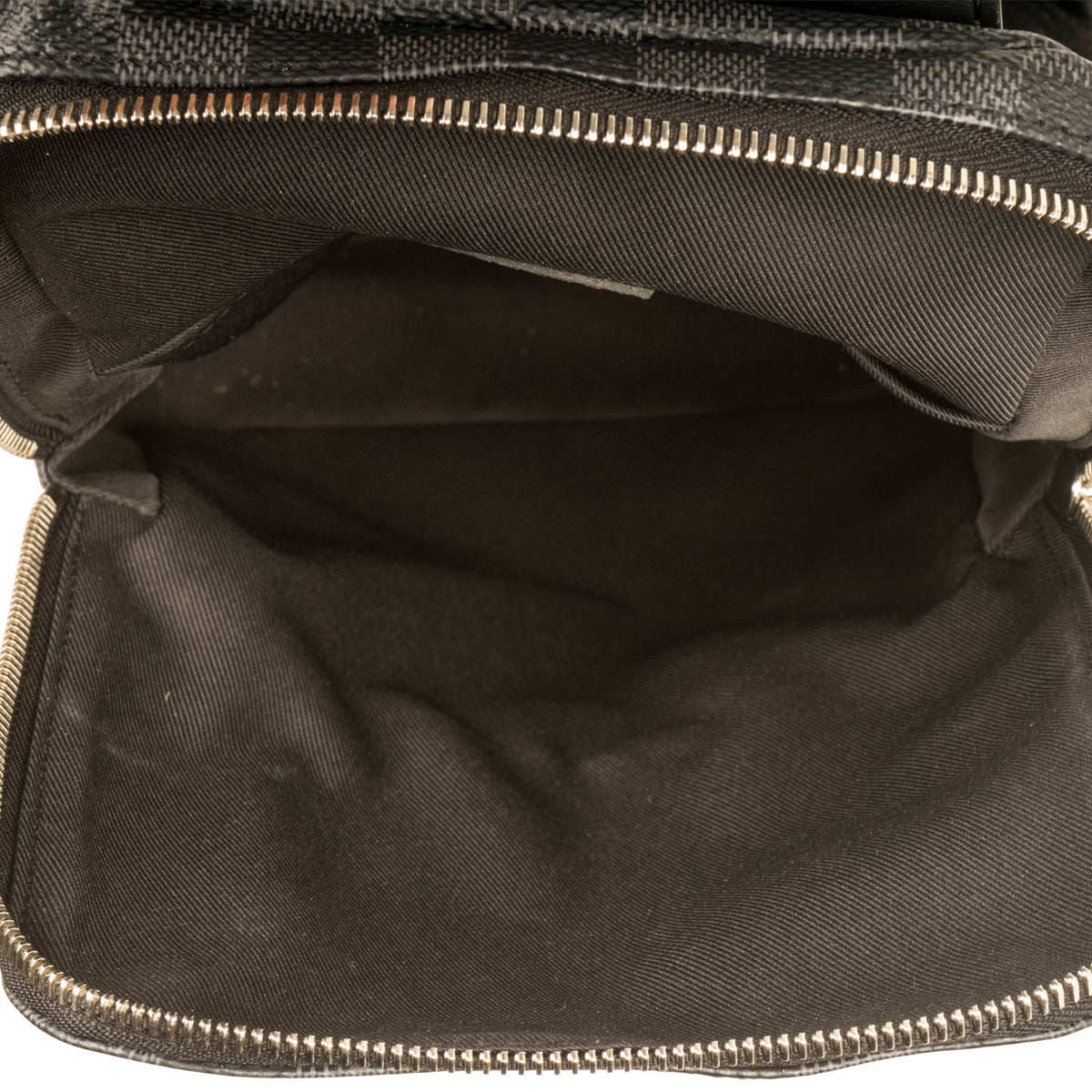 Avenue Sling Bag