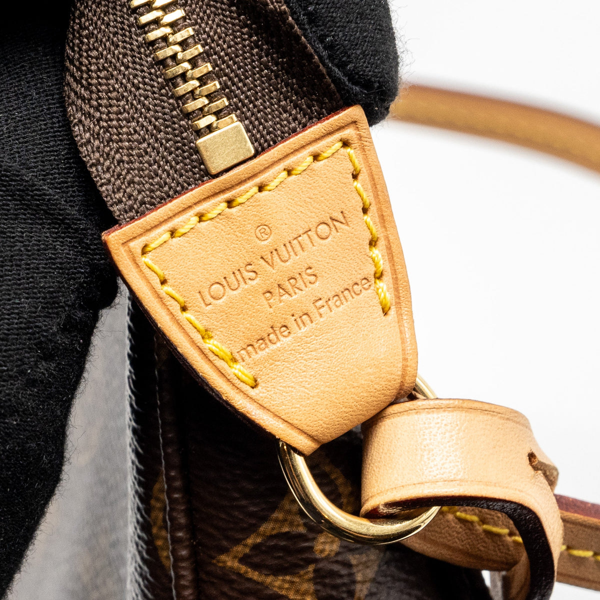 Louis Vuitton Pochette Accessories Monogram Canvas GHW