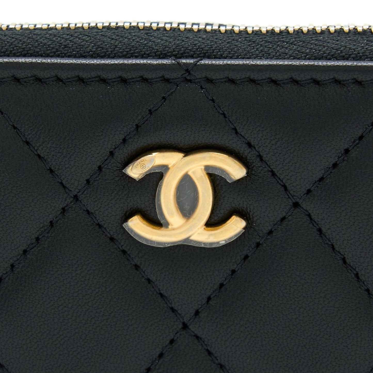 Chanel 22C Pearl Crush holder With Chain Lambskin Black GHW