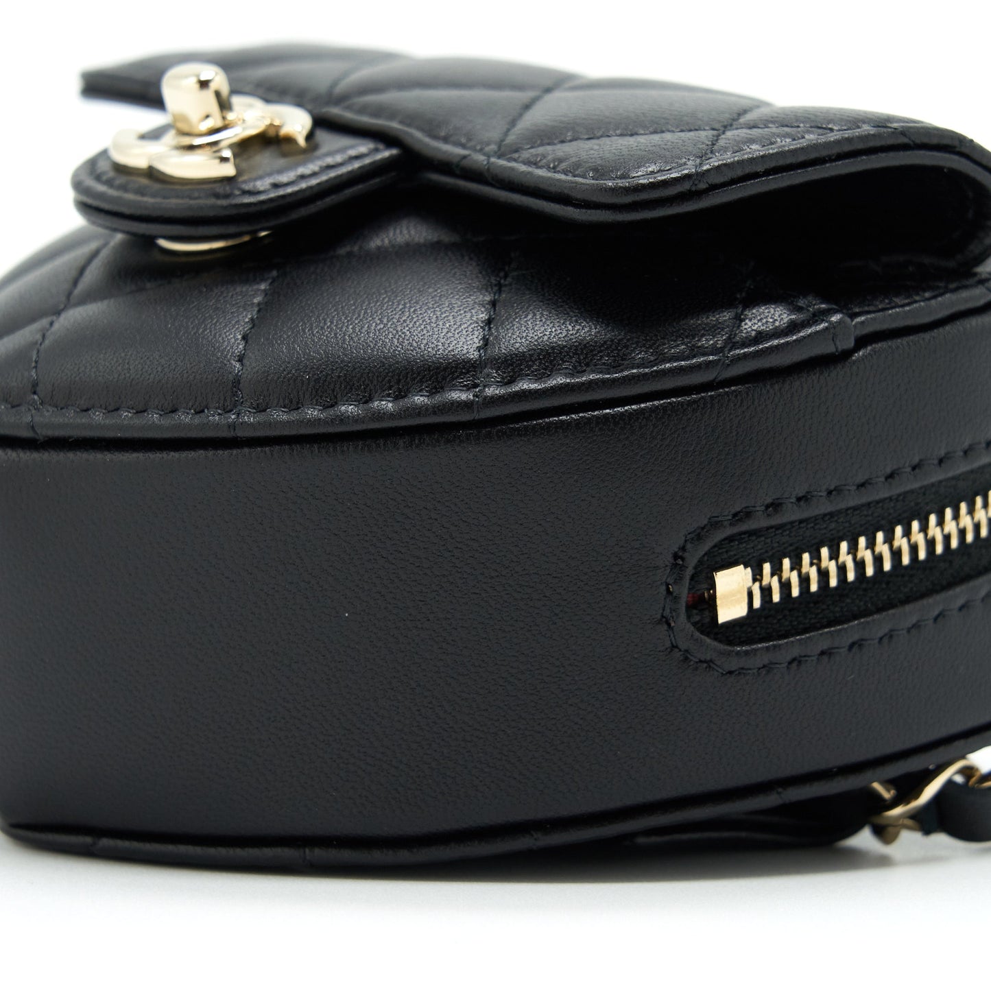 Chanel 22S Heart Belt Bag Lambskin Black LGHW