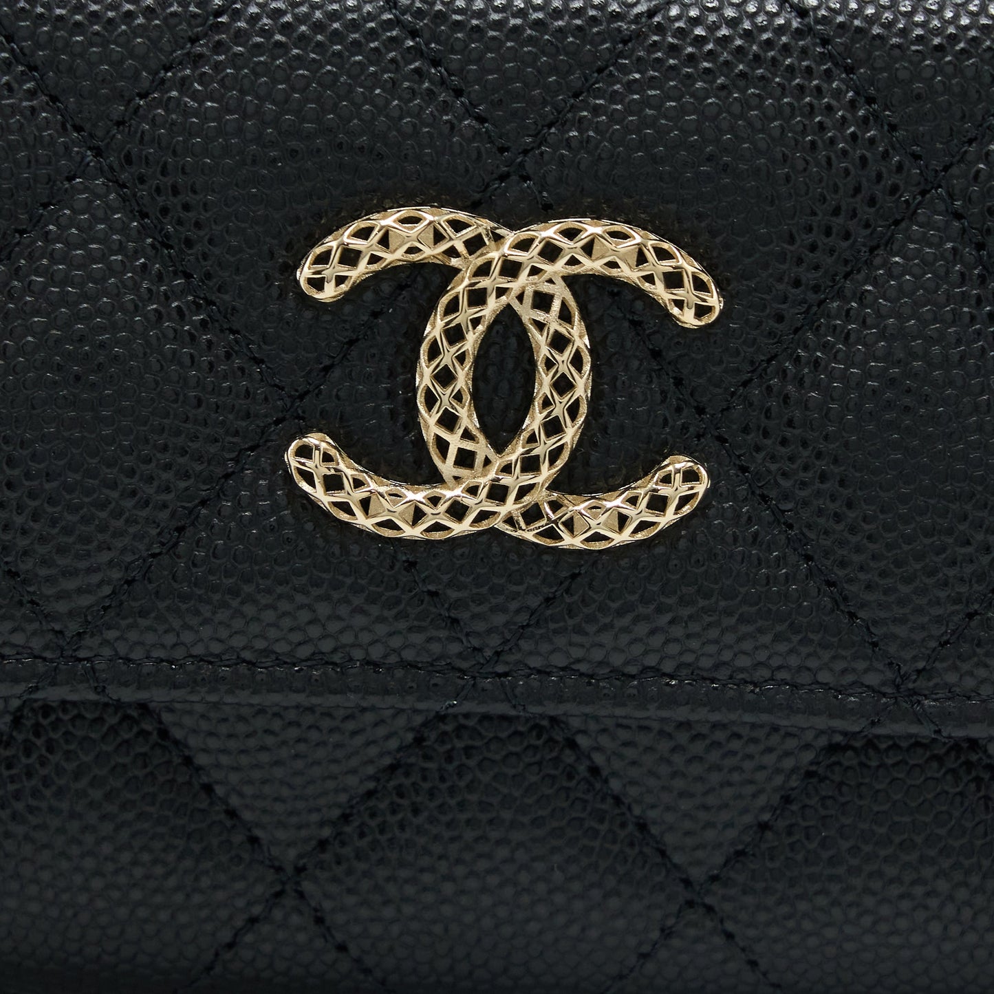 Chanel 23P Detailed Logo Flap Holder Caviar Black LGHW (Microchip)