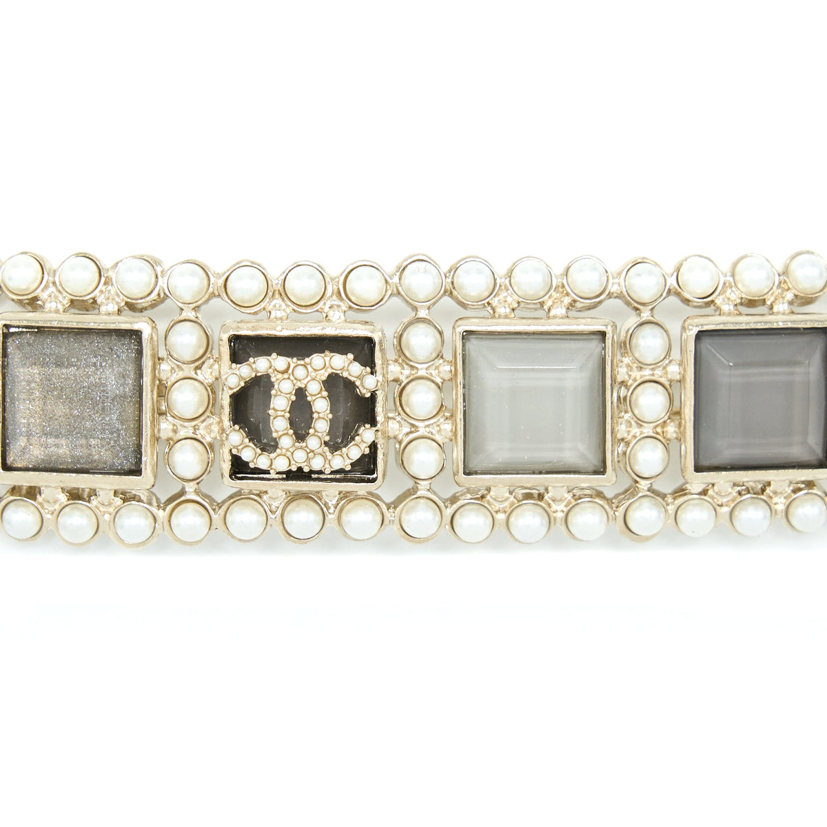 Chanel Pearl /CC Logo Hairclip Light Gold Tone