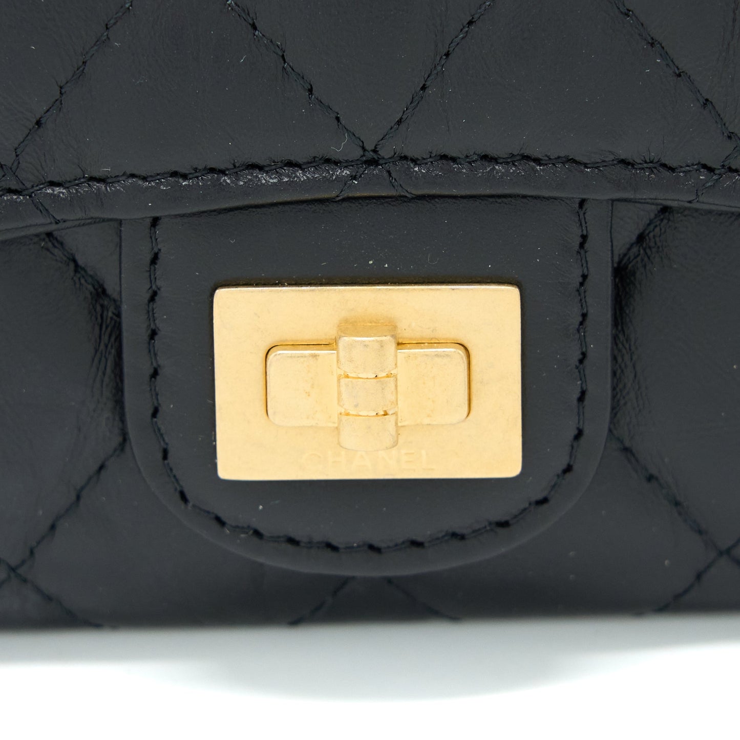 Chanel 2.55 Reissue Flap Holder Aged Calfskin Black GHW (Microchip)
