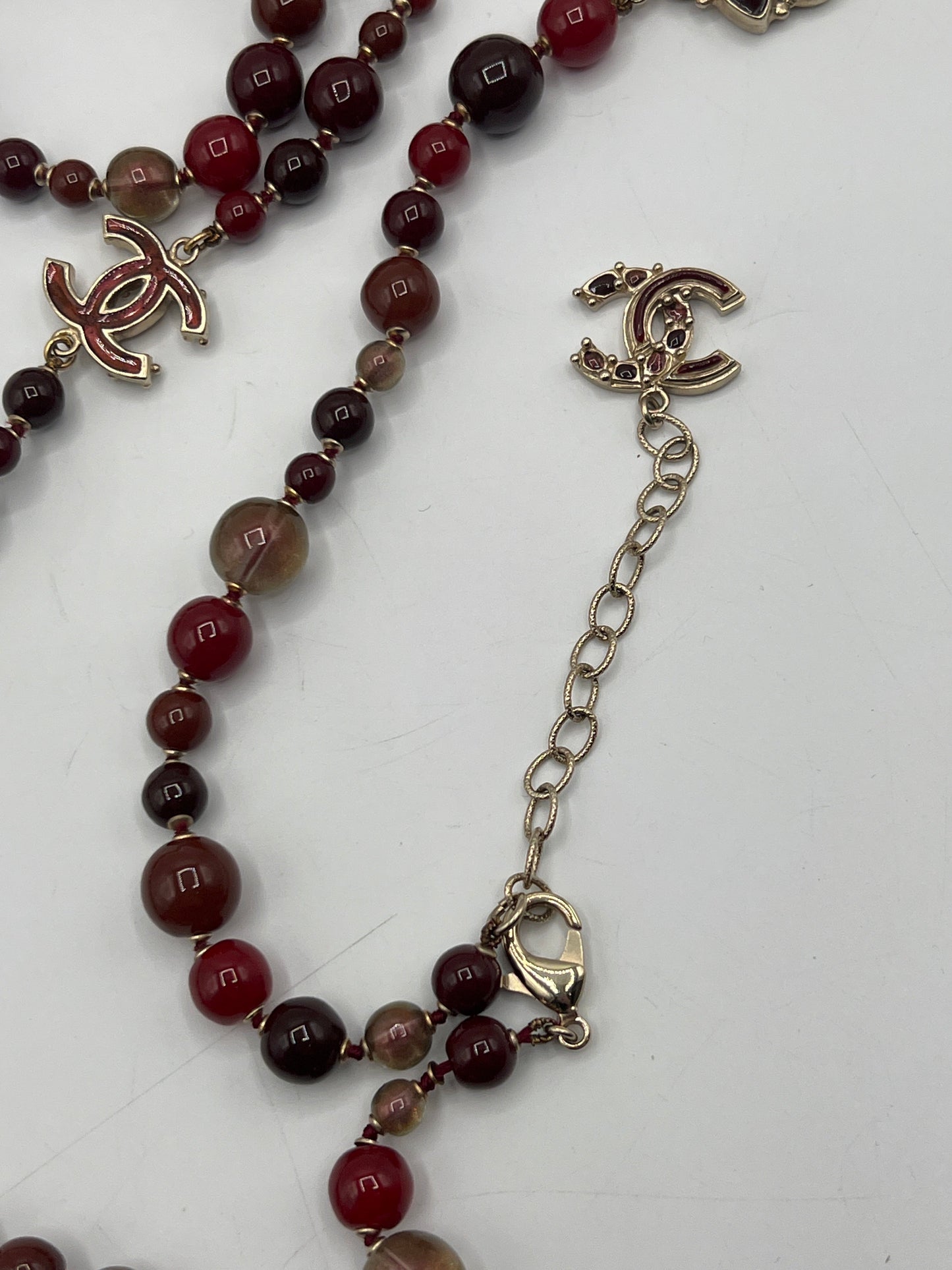 Chanel - Sautoir perles bordeaux