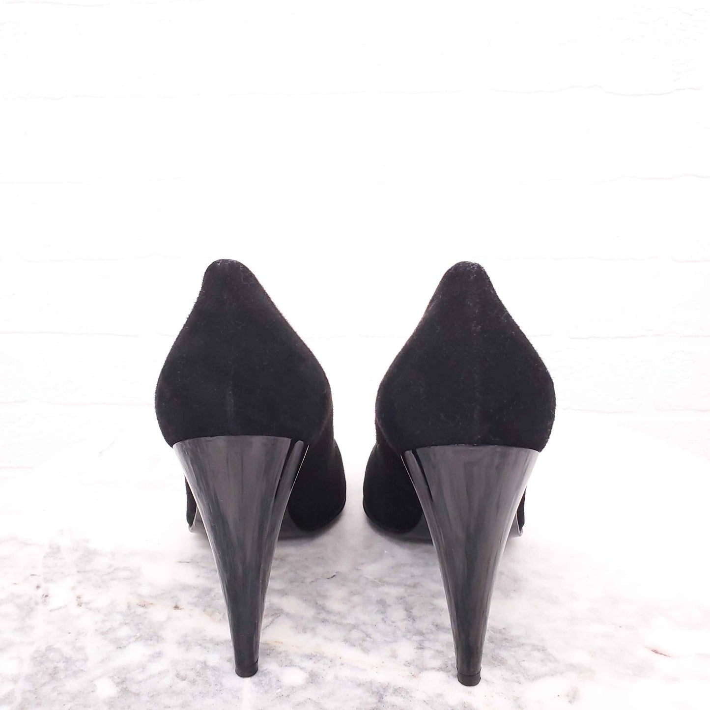 GUCCI VINTAGE SUEDE HEELS - SIZE 37