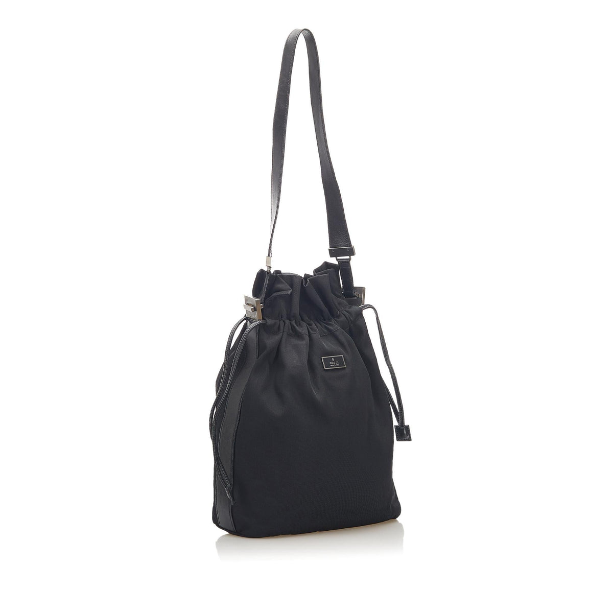 G*G Nylon Bucket Bag (SHG-18557)