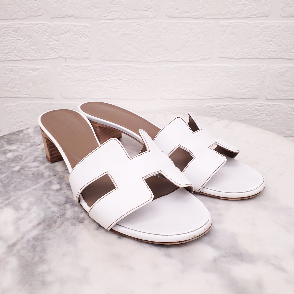 HERMÈS OASIS WHITE SANDAL - SIZE 38