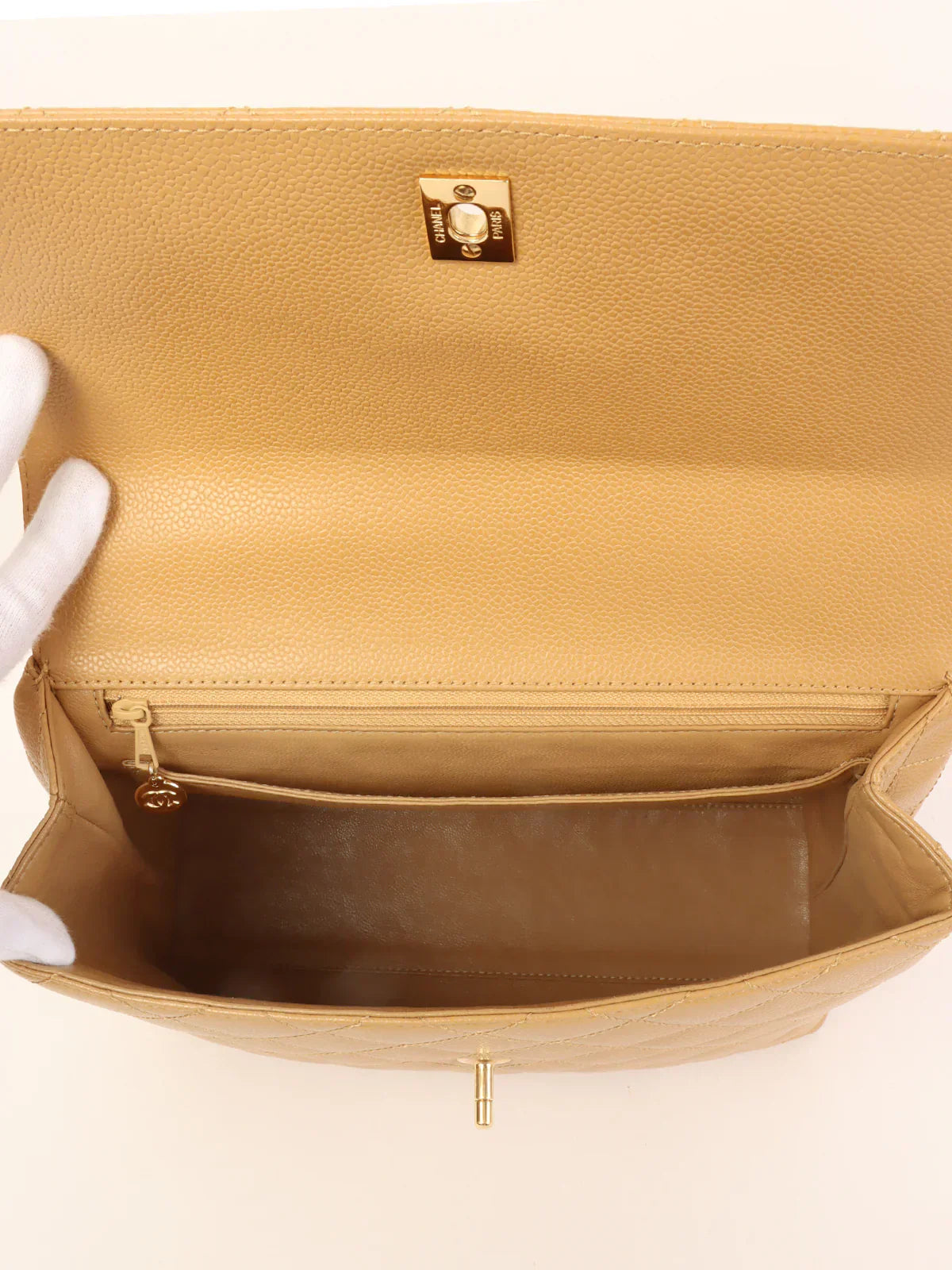 CHANEL Around 2003 Made Caviar Skin Matelasse Plate Hand Bag Beige