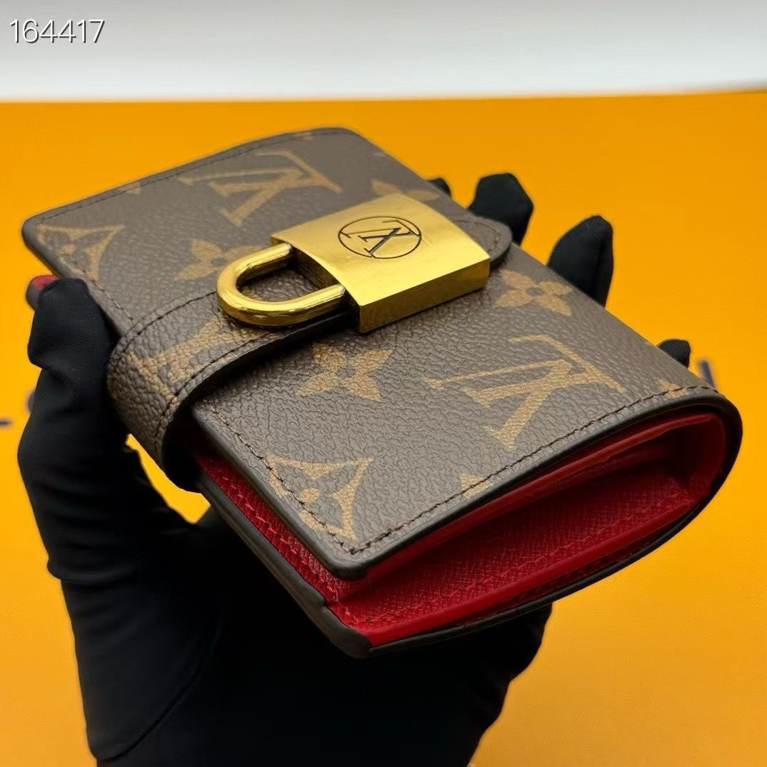 LB1228 Low Key Compact Wallet / 4.3 x 3.3 x 0.8 inches