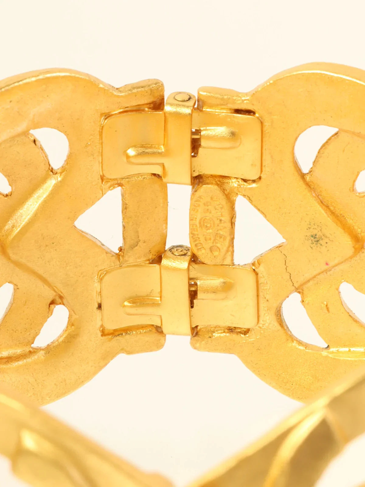 CHANEL 1995 Made Cc Mark Heart Cutout Bangle Gold