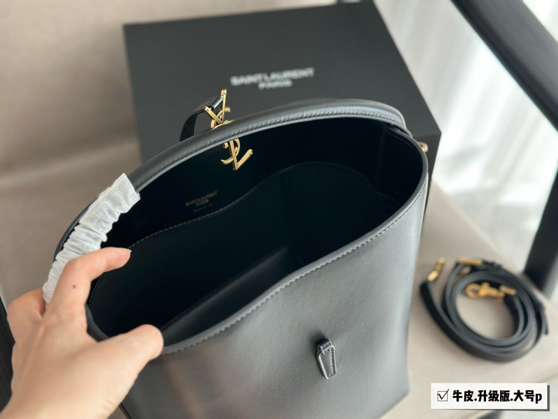 YSK370 LE 37 Small/Large in Shiny Leather