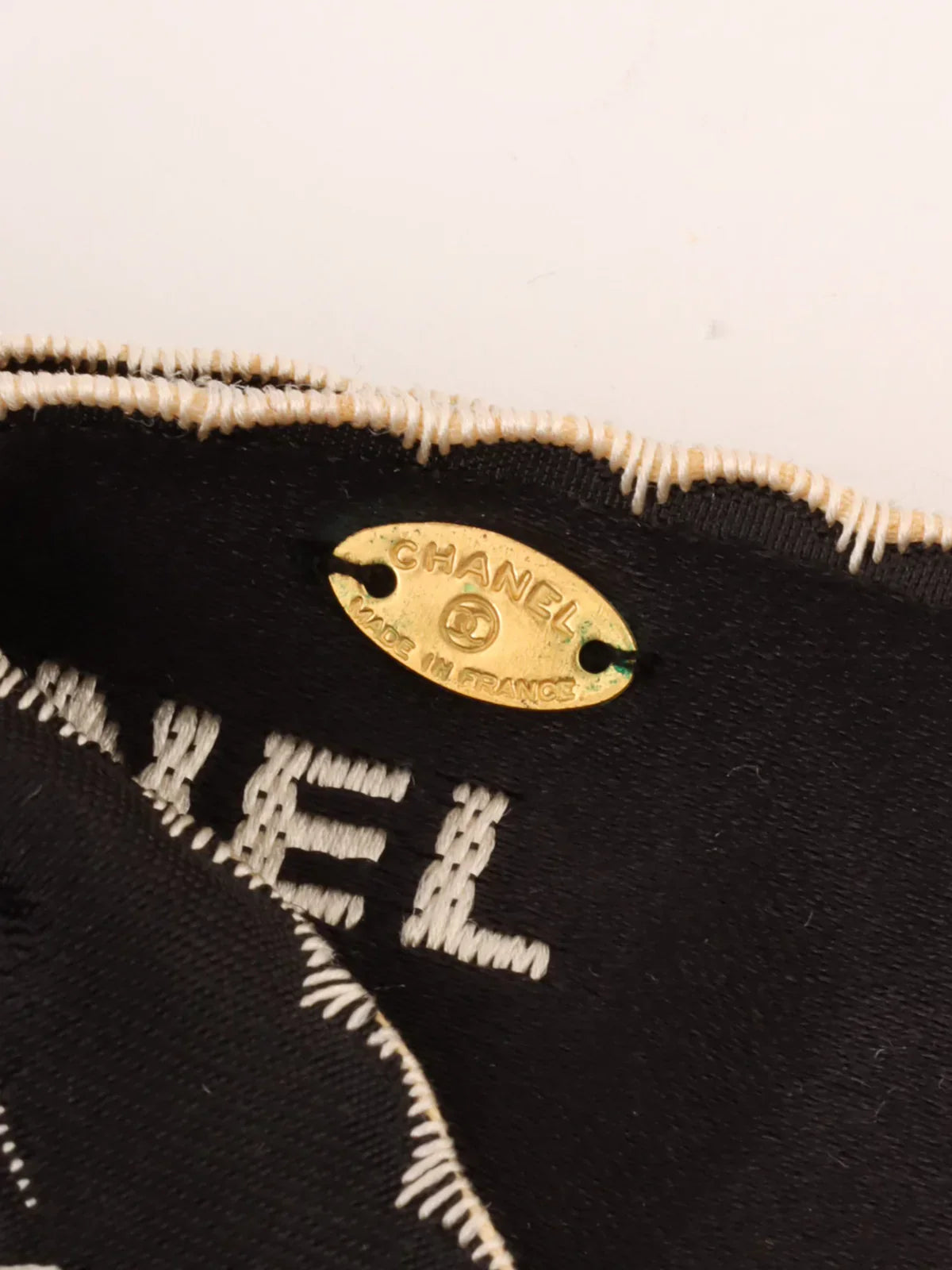 Top Quality Chanel Logo Ribbon Brooch Black