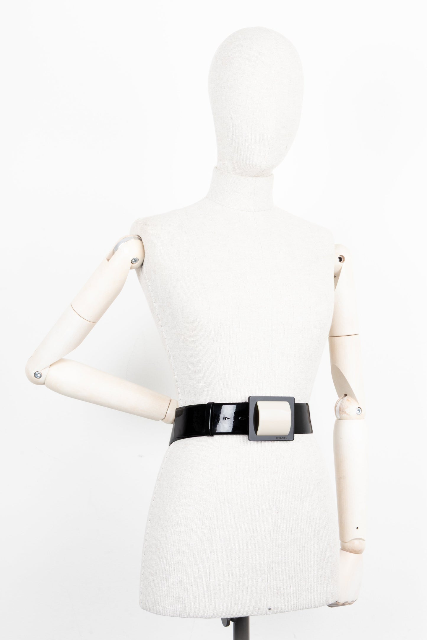 CHANEL 2007 Belt Patent Black White