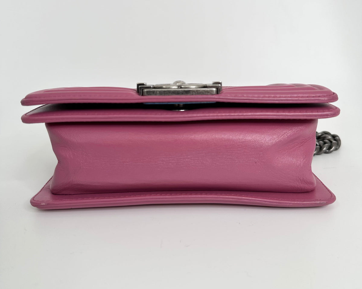 CHANEL Pink Leather Le Boy Bag