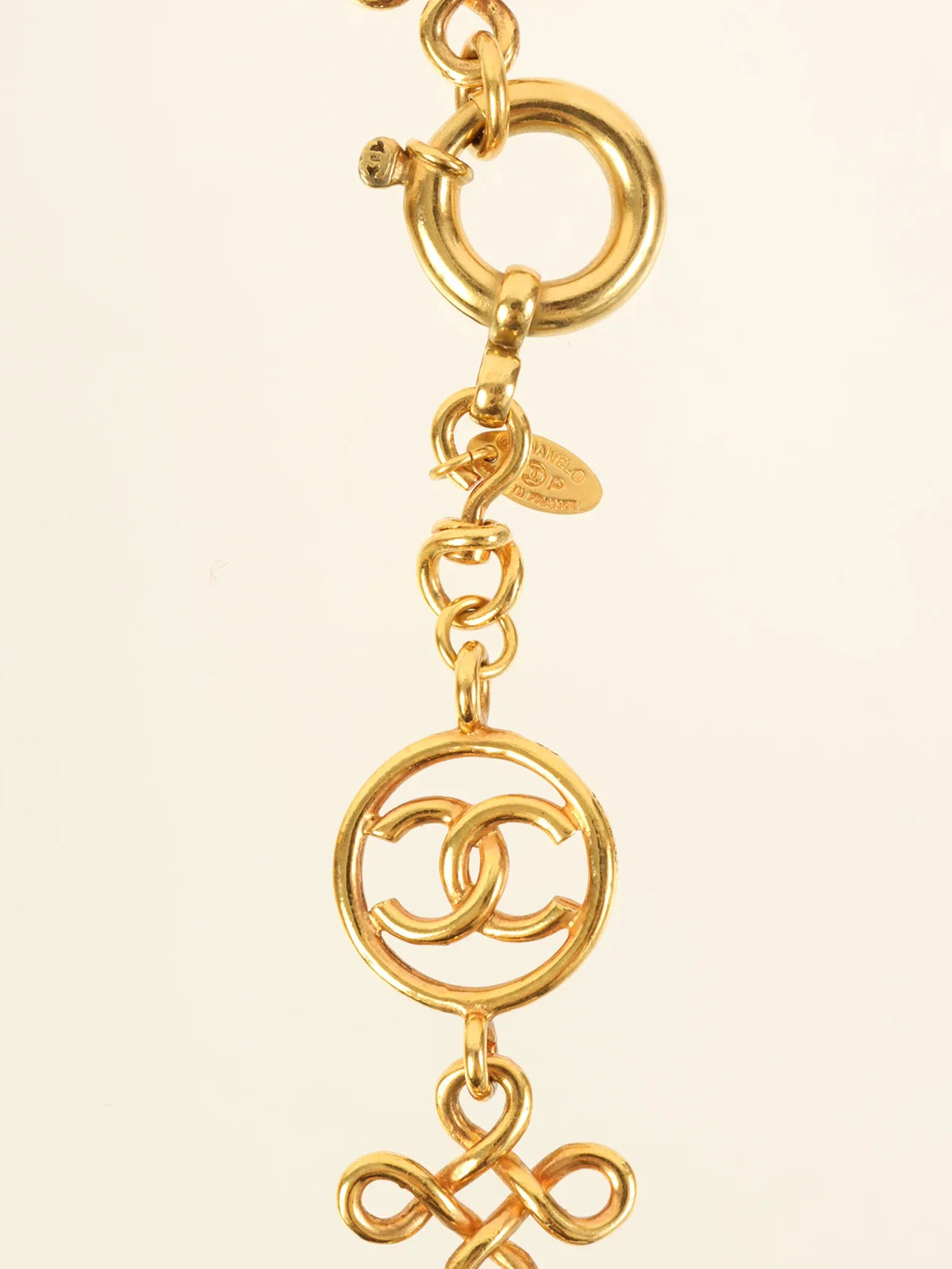 CHANEL 1993 Made Circle Cutout Cc Mark Design Chain Necklace Gold