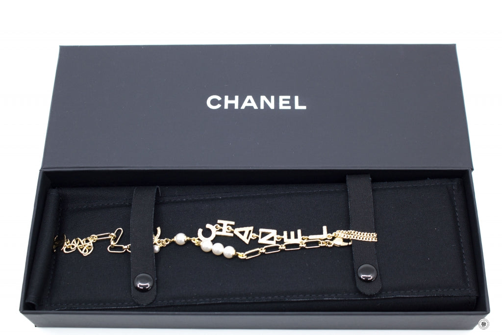 Chanel ABB With CC Logo And Crystal Gold / NH Metal Bracelet Ghw