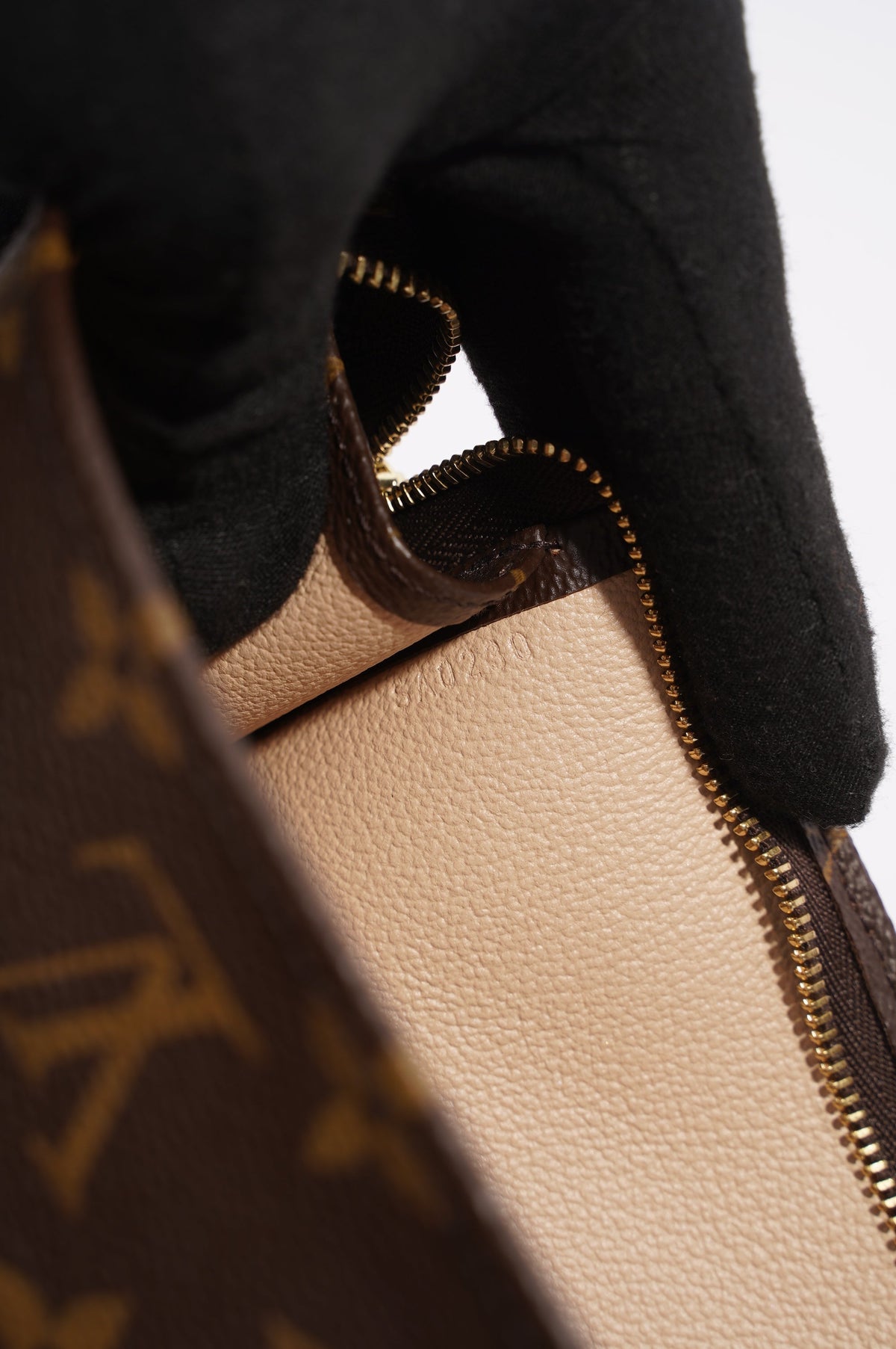 Louis Vuitton Toiletry Pouch Monogram Canvas 26