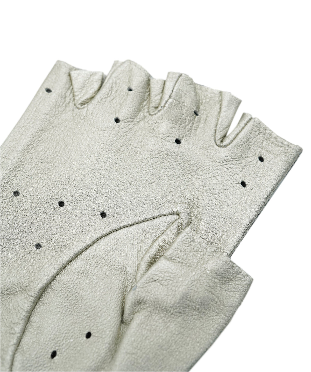 Chanel leather grey shiny mittens DBXS3793