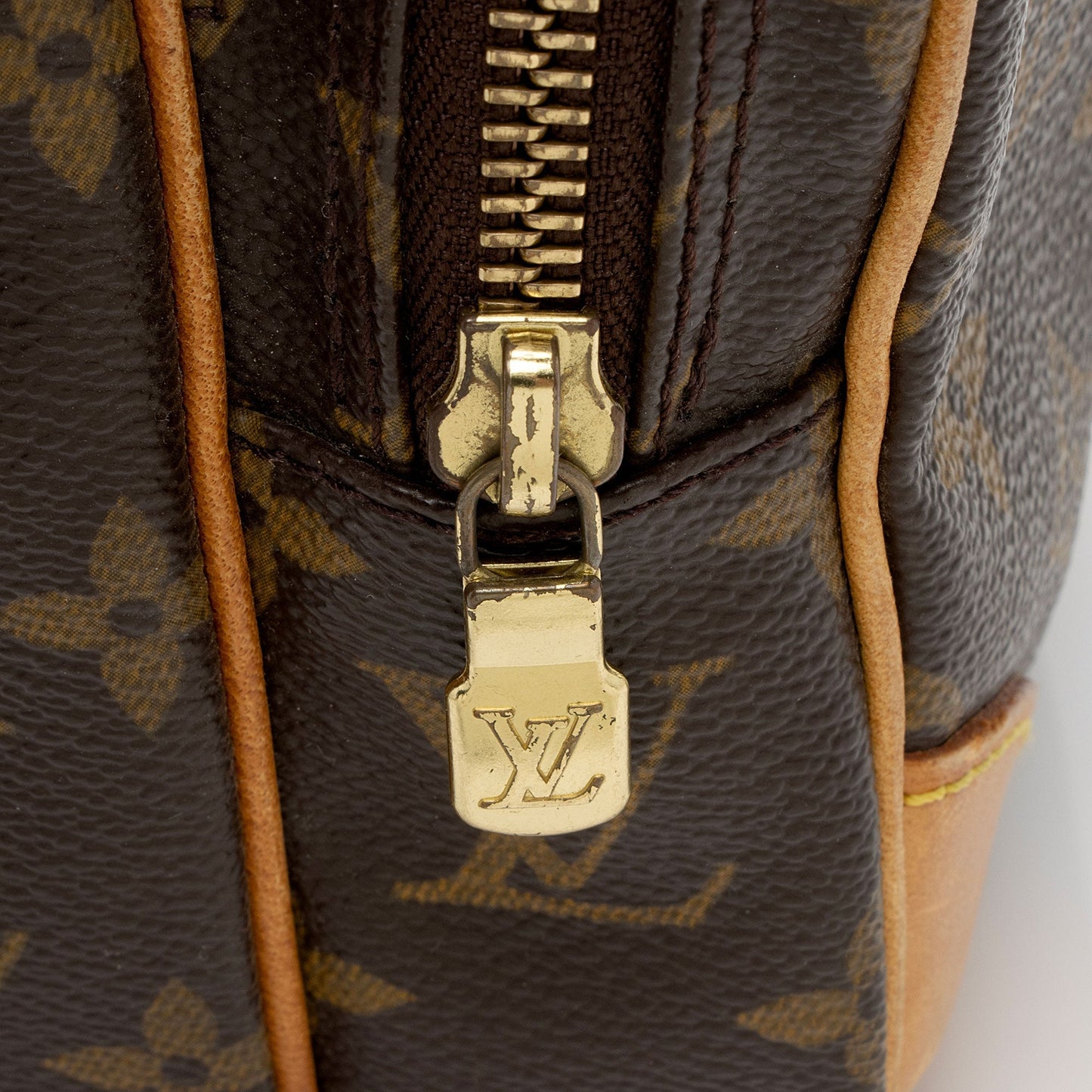 Louis Vuitton Vintage Monogram Canvas Amazone Shoulder Bag (SHF-Xkypgp)