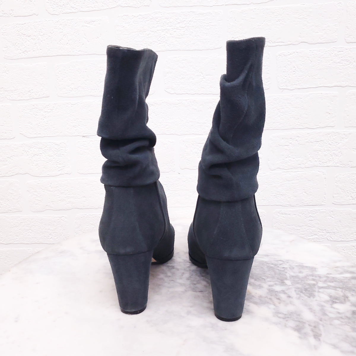 MANOLO BLAHNIK GREY 'KNIGHT' ROUCHED SUEDE BOOTS - SIZE 37