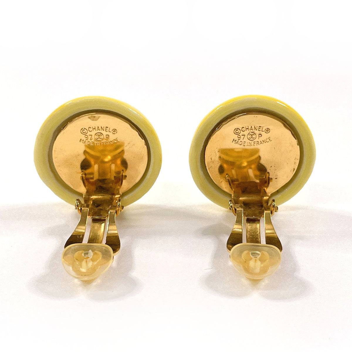 CHANEL Earring Synthetic resin, metal yellow vintage Round logo Women Used