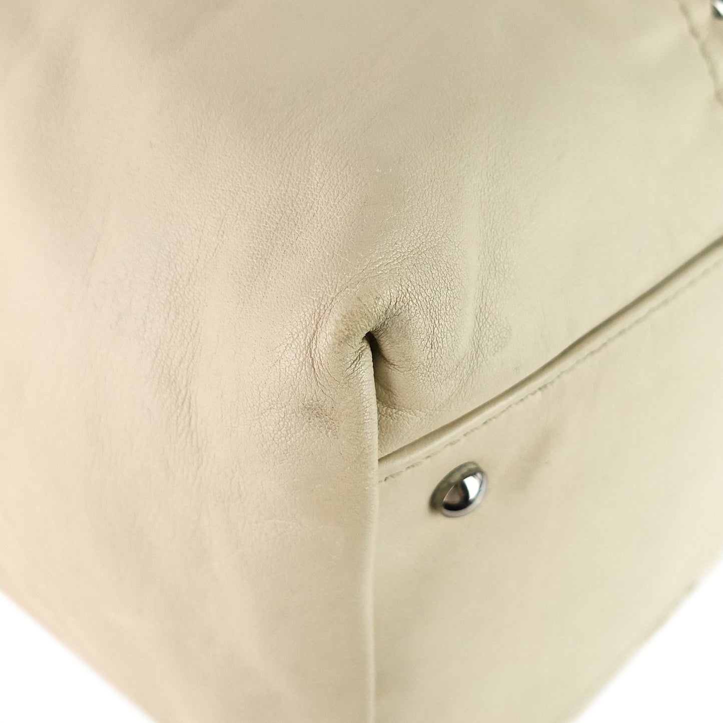 CHANEL Modern Chain Zip Leather Tote Bag