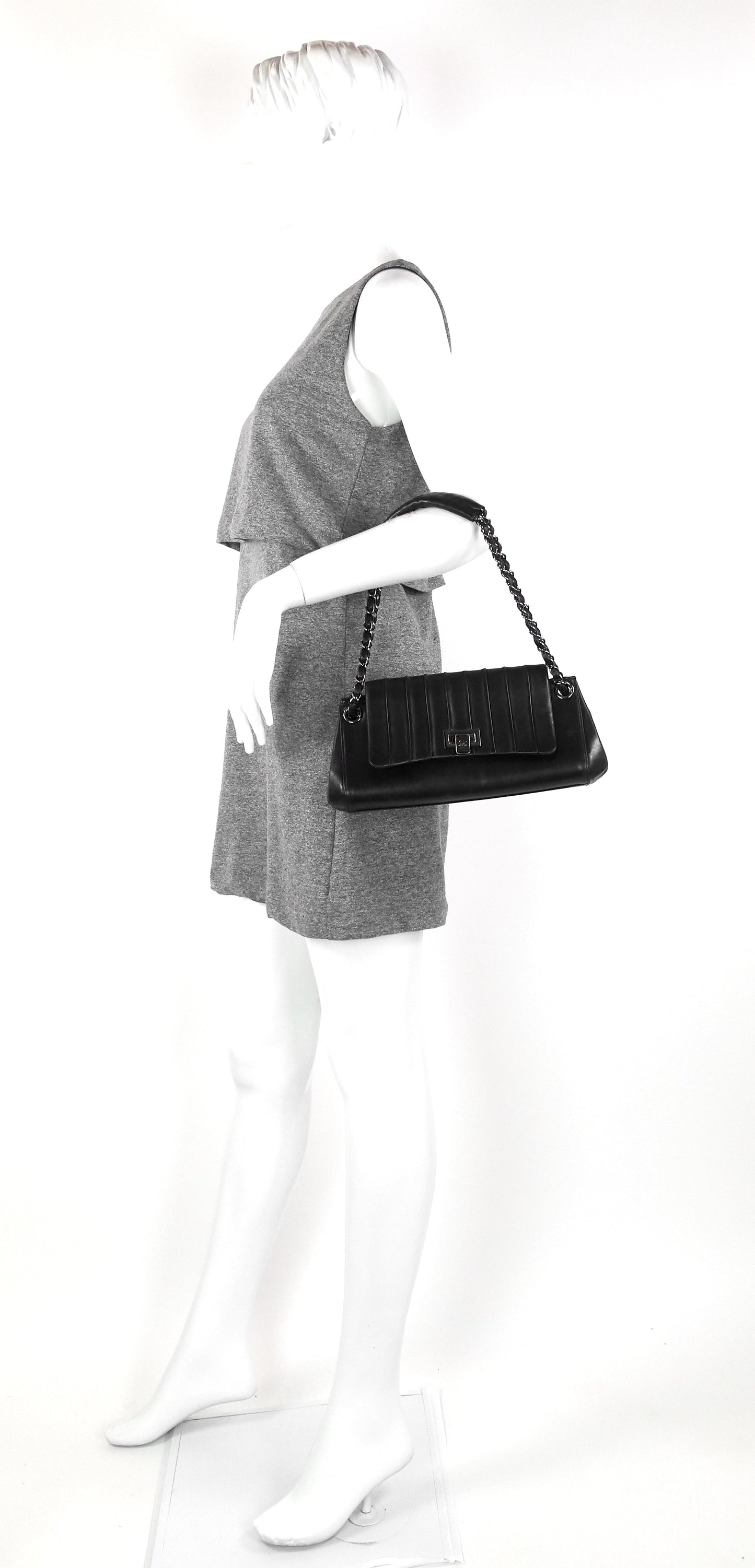 Top Quality Chanel Lambskin Leather Fliplock Shoulder Bag