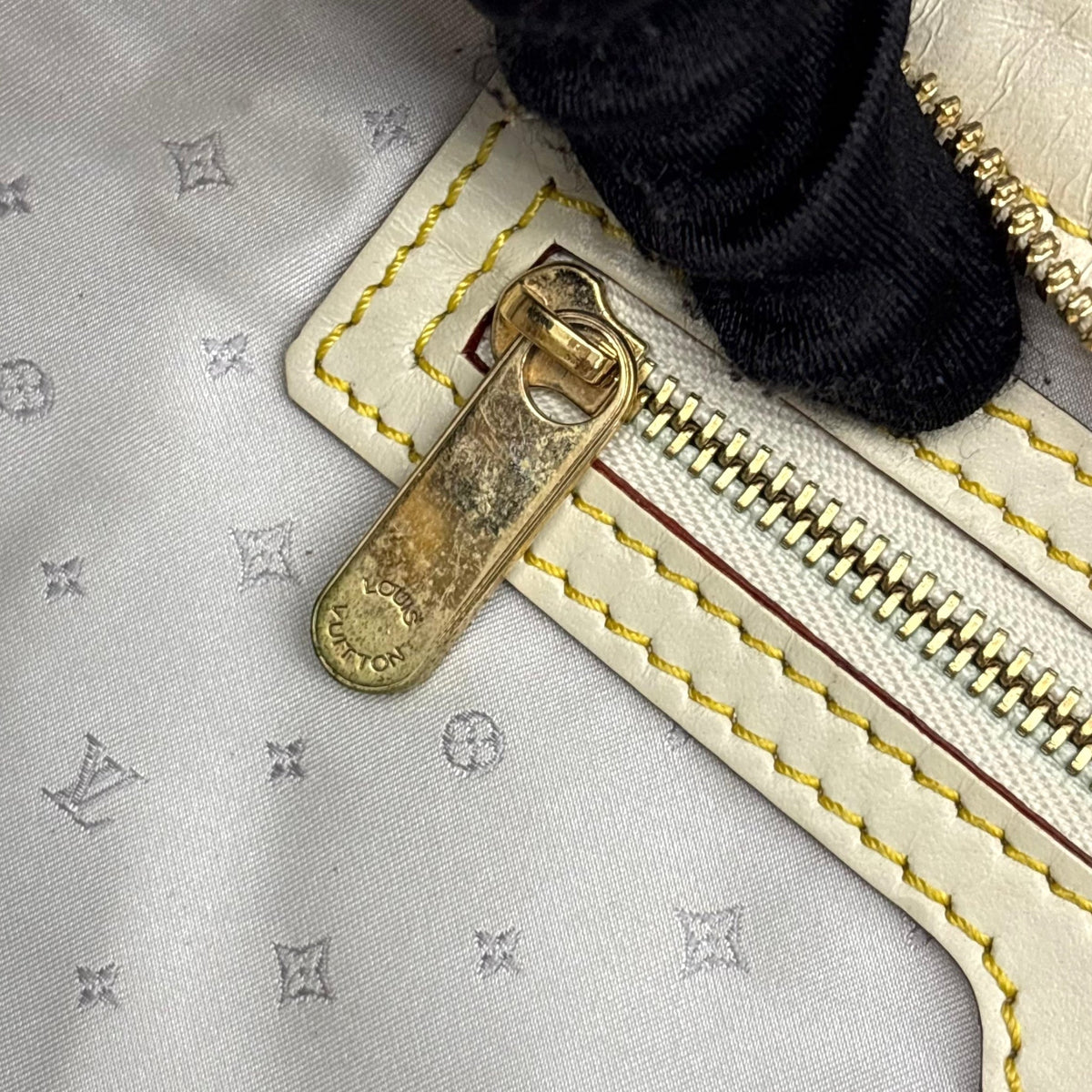 Louis Vuitton White Suhali Leather L'Epanoui PM Bag