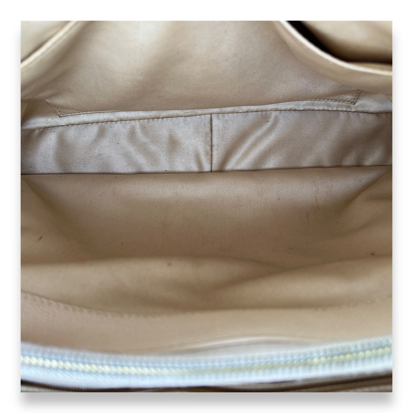 GST Grand Shopping Tote Beige Shoulder Bag in Caviar Leather, Gold hardware