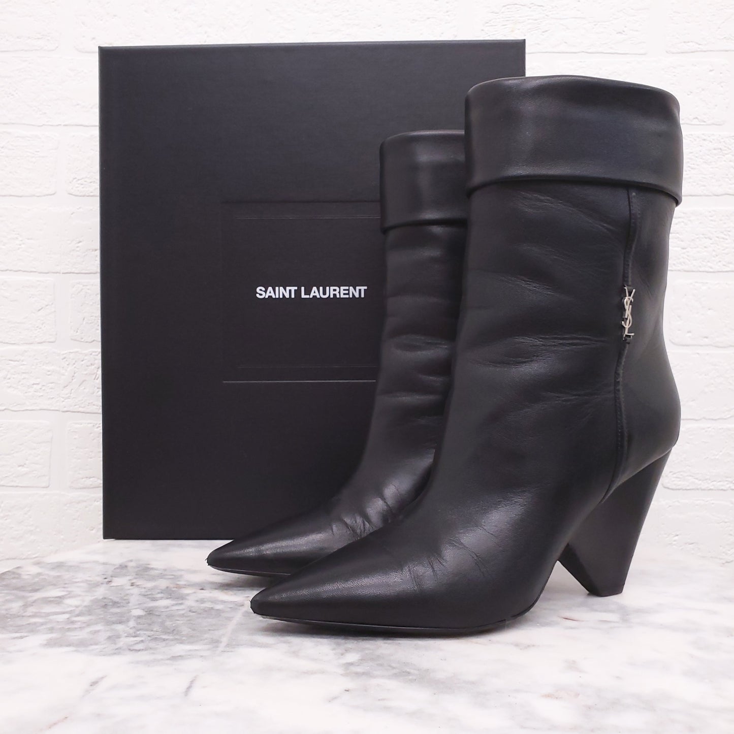 SAINT LAURENT BLACK LEATHER 'NIKI POINTED TOE' BOOTS - SIZE 38.5
