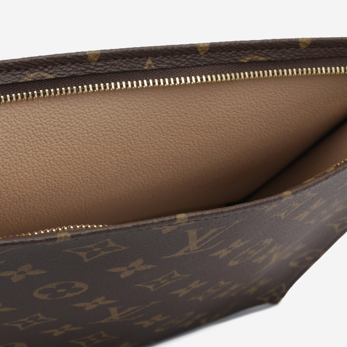 Toiletry Pouch 26