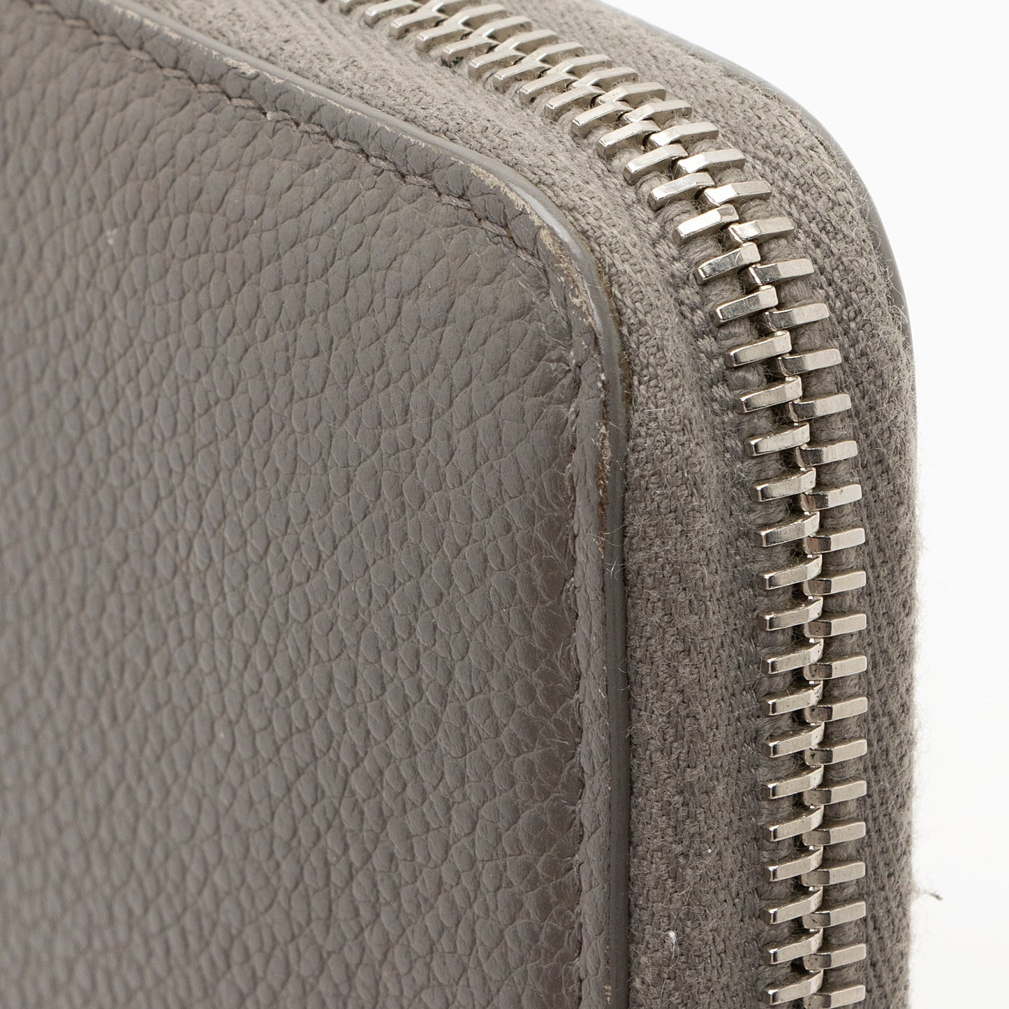 Saint Laurent Grain de Poudre Rive Gauche Zip Around Wallet 22288
