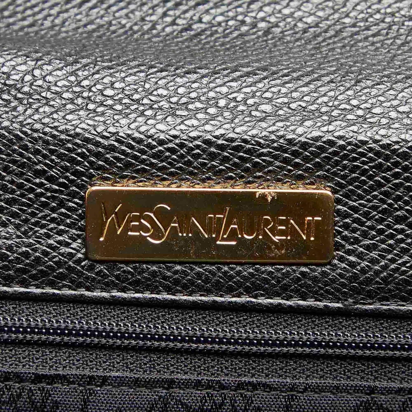 Saint Laurent Leather Clutch Bag (SHG-16533