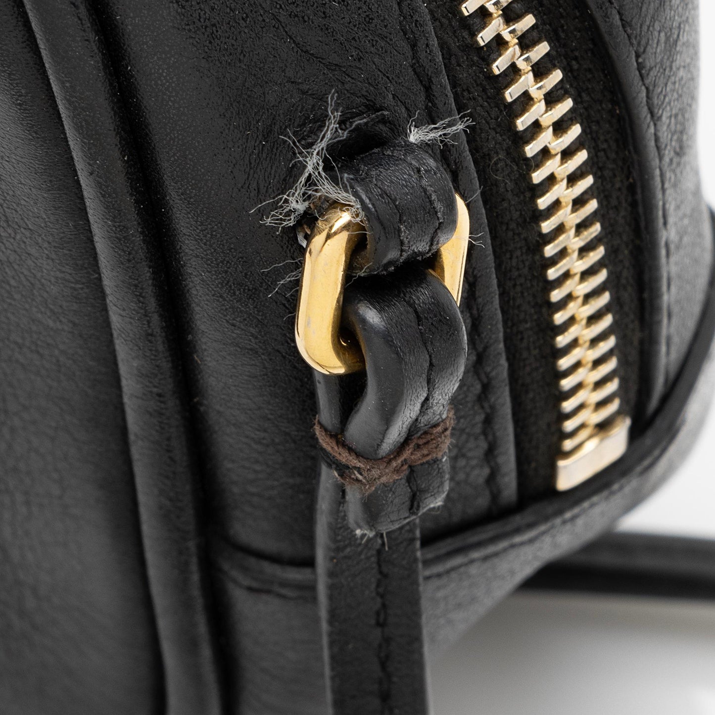 Saint Laurent Leather Monogram Blogger Bag 0bGOag
