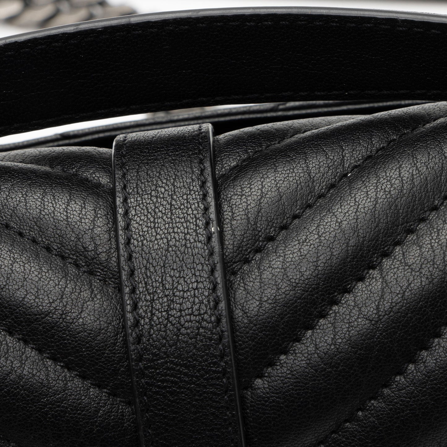 Saint Laurent Matelasse Calfskin Monogram College Medium Shoulder Bag MMt0qg