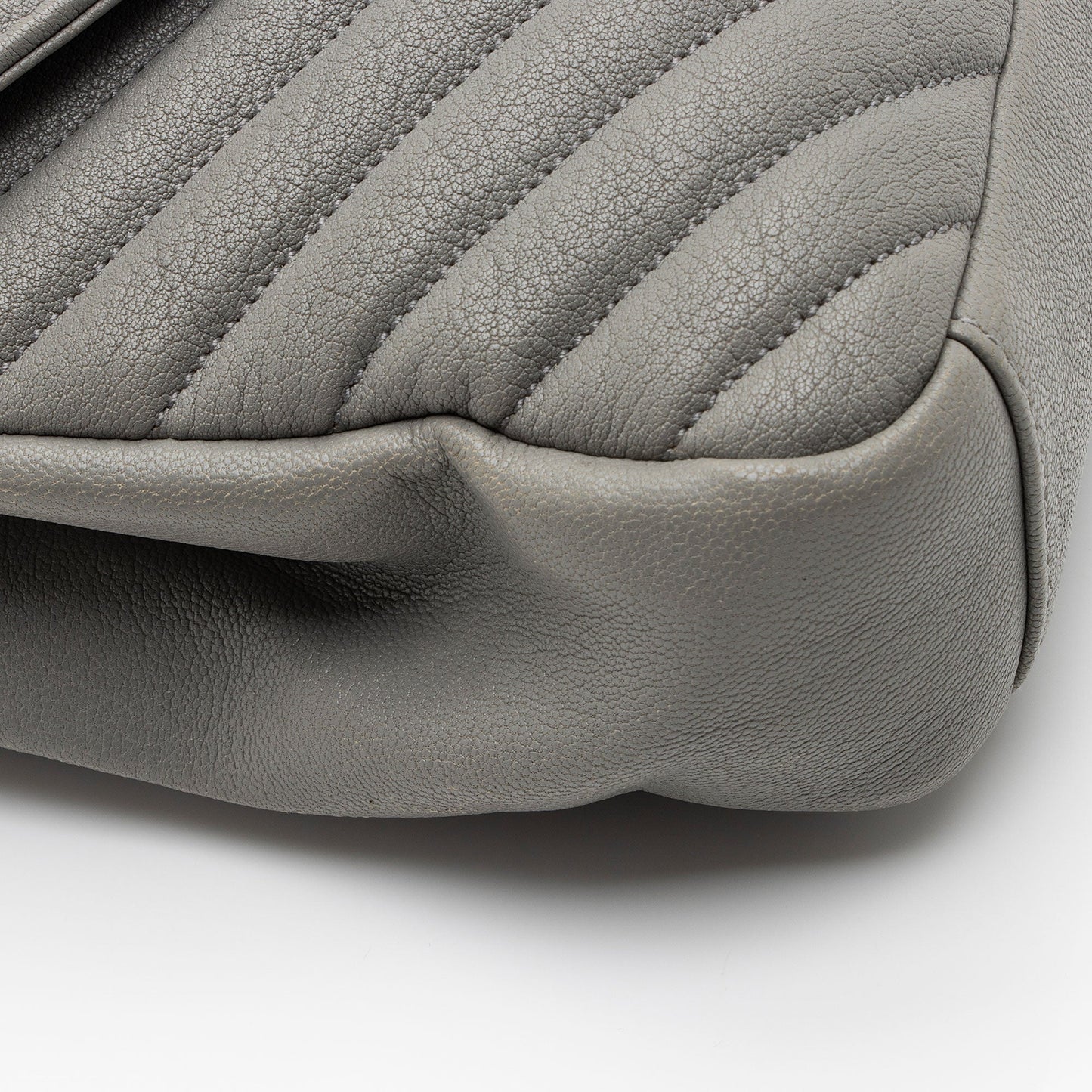 Saint Laurent Matelasse Calfskin Monogram College Medium Shoulder Bag D2O1lS