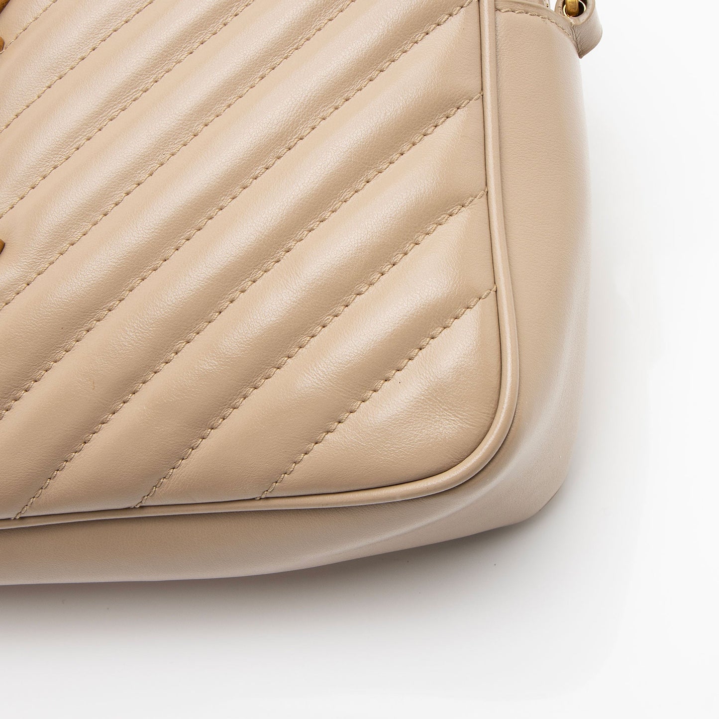 Saint Laurent Matelasse Calfskin Monogram Lou Camera Bag 0p6Ezh