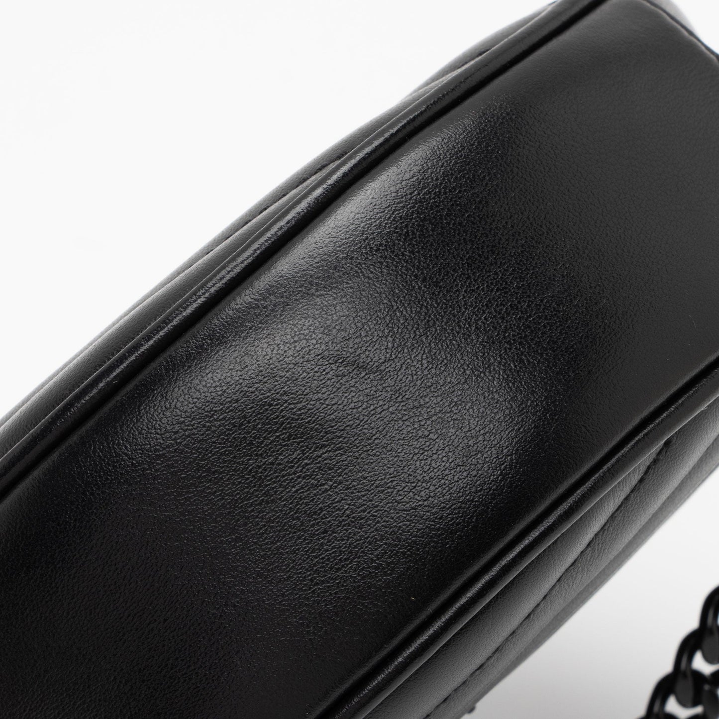 Saint Laurent Matelasse Calfskin Monogram Vinyle Round Camera Bag TICycU