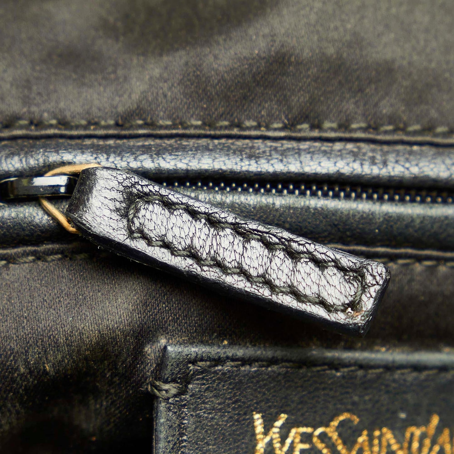 Saint Laurent Multy Leather Shoulder Bag (SHG-22513