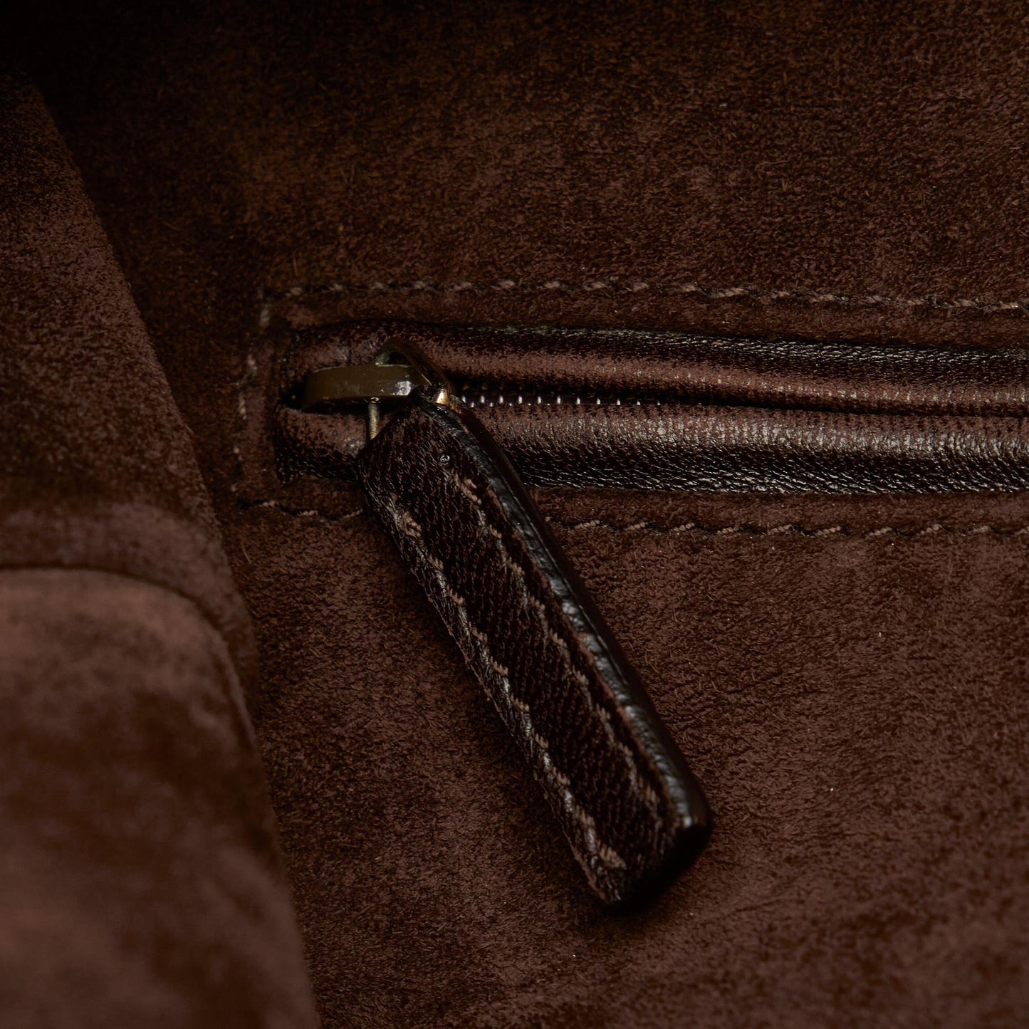 Saint Laurent Saint Tropez Leather Shoulder Bag (SHG-24091