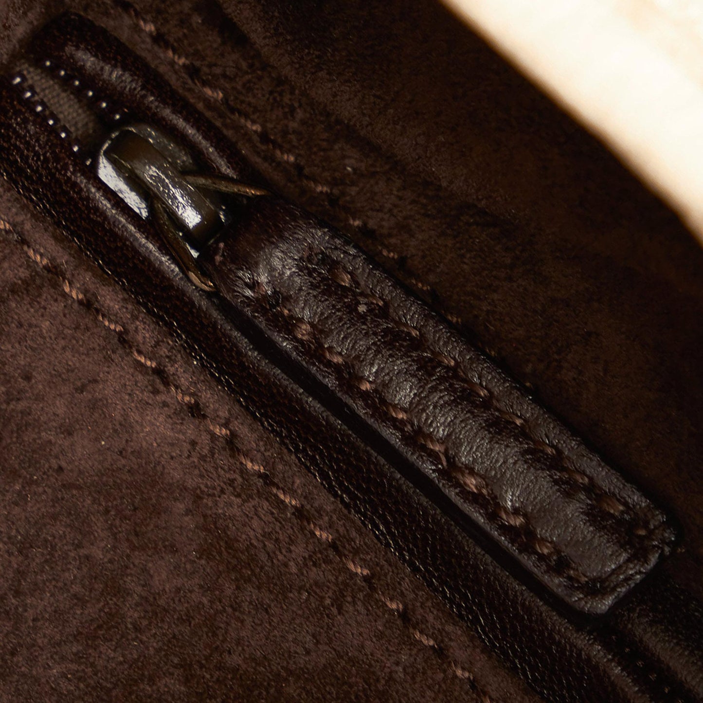 Saint Laurent Saint Tropez Leather Shoulder Bag (SHG-33514