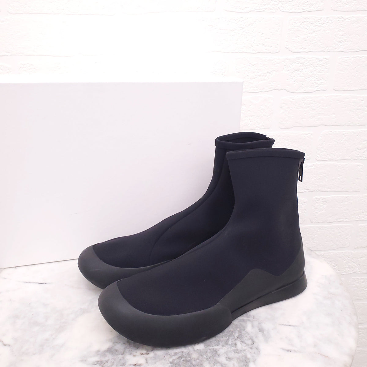 THE ROW BLACK SNEAKERS - SIZE 40