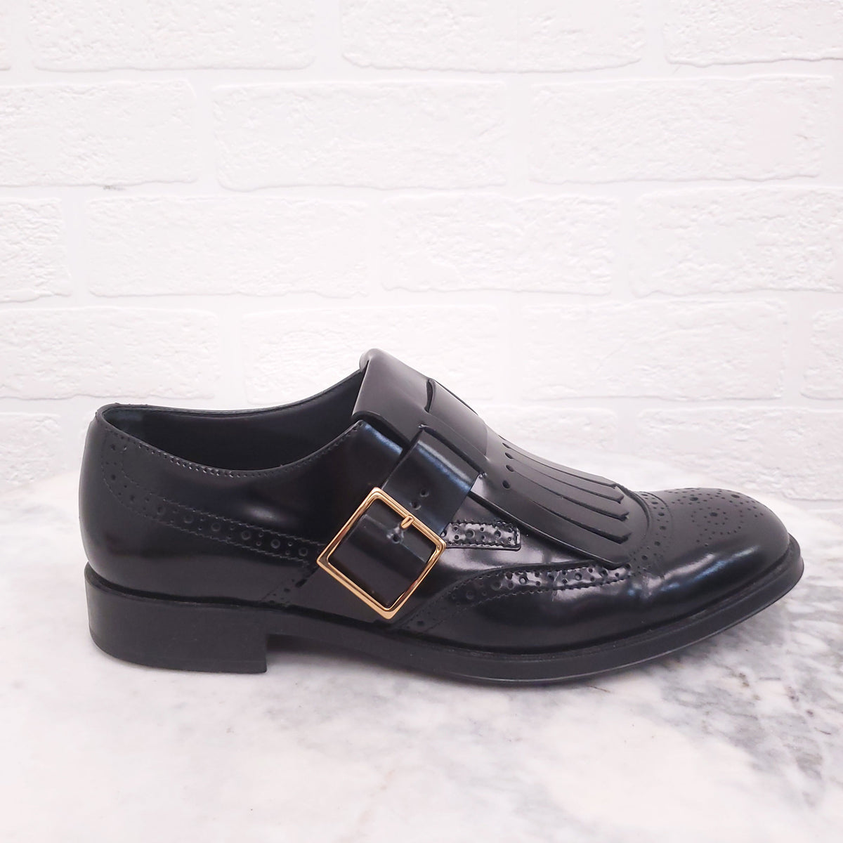 TODS BLACK SPECTATORS WITH BUCKLE - SIZE 7.5